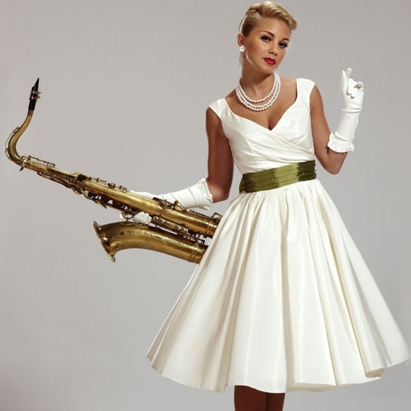 Meet your Posher, @retrofashiongem - Picture 4 of 4